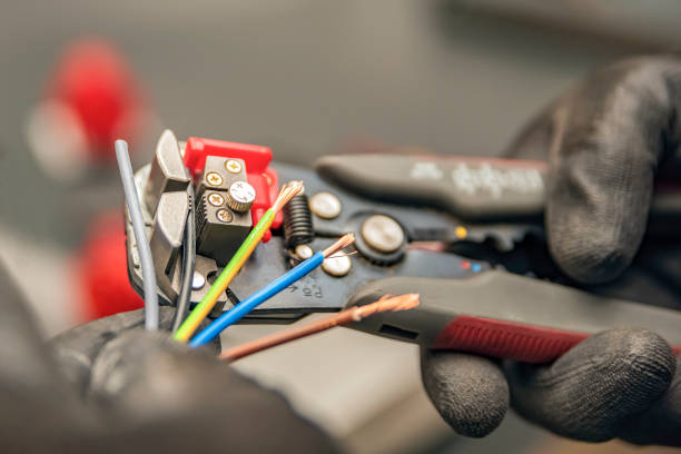 Best Affordable Emergency Electrician  in South Roxana, IL